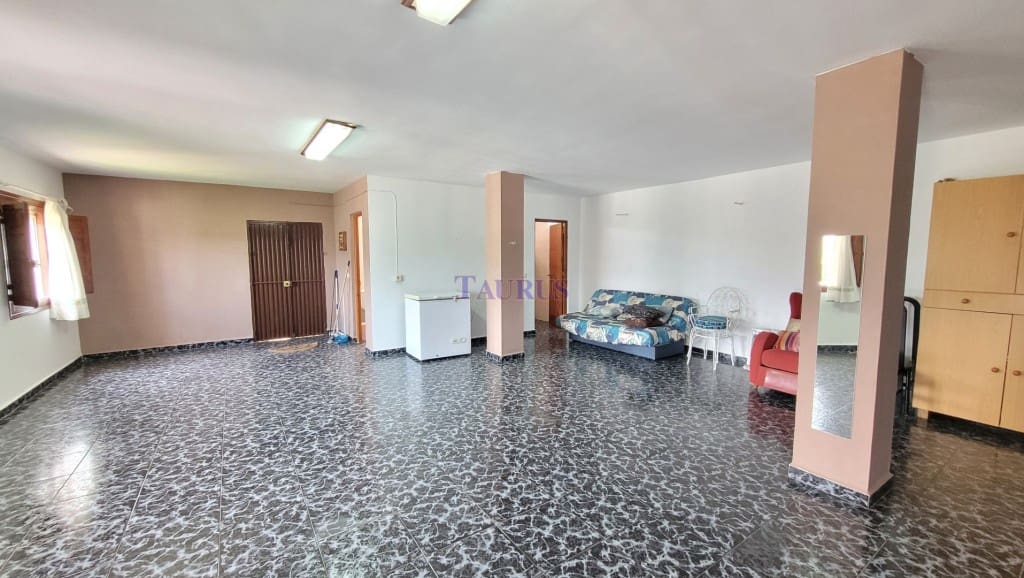 2 soverom Villa til salgs i Sayalonga - € 235 000 (Ref: 7551555)