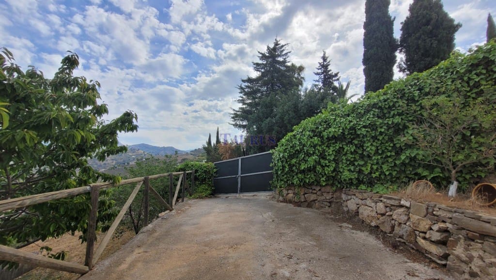 2 soverom Villa til salgs i Sayalonga - € 235 000 (Ref: 7551555)