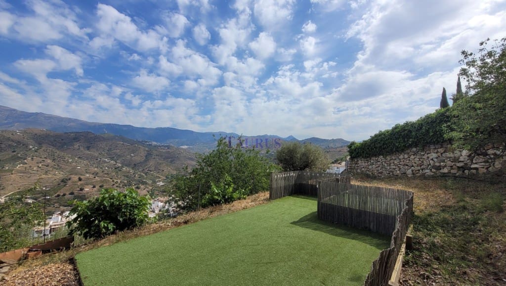 2 soverom Villa til salgs i Sayalonga - € 235 000 (Ref: 7551555)