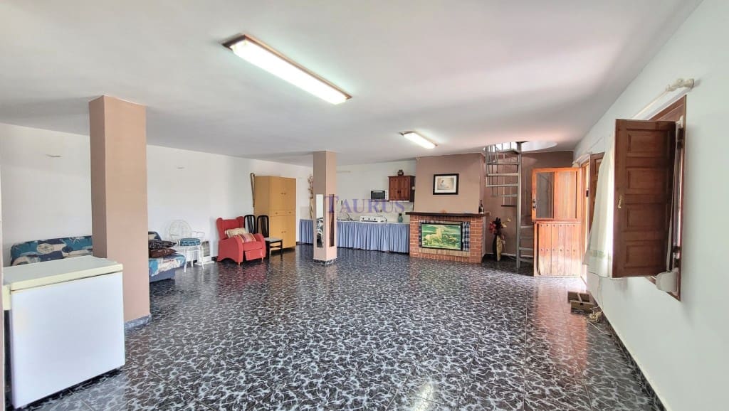 2 soverom Villa til salgs i Sayalonga - € 235 000 (Ref: 7551555)