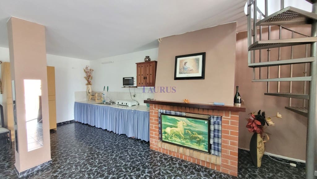 2 soverom Villa til salgs i Sayalonga - € 235 000 (Ref: 7551555)