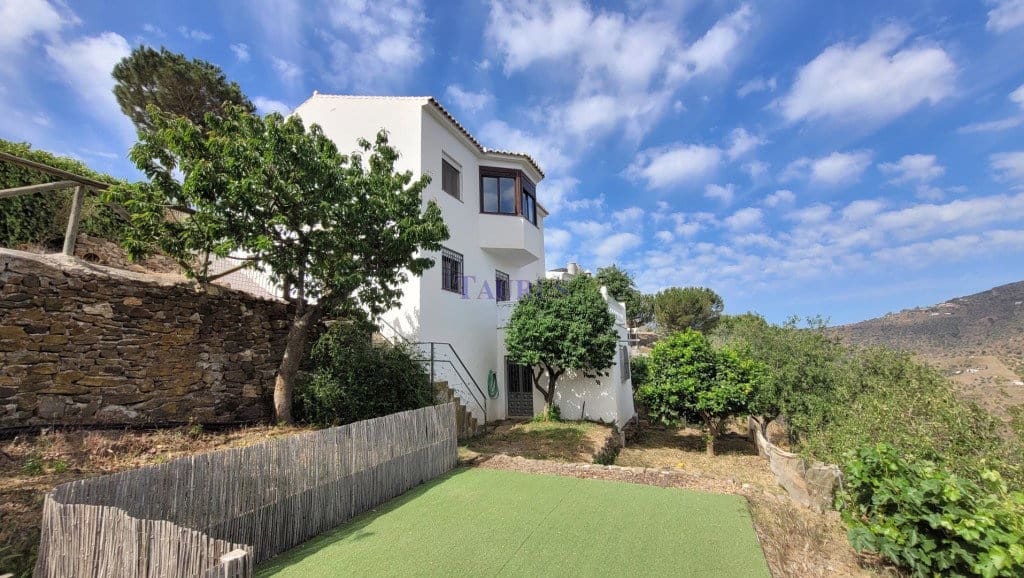 2 bedroom Villa for sale in Sayalonga with pool - € 235,000 (Ref: 7551555)