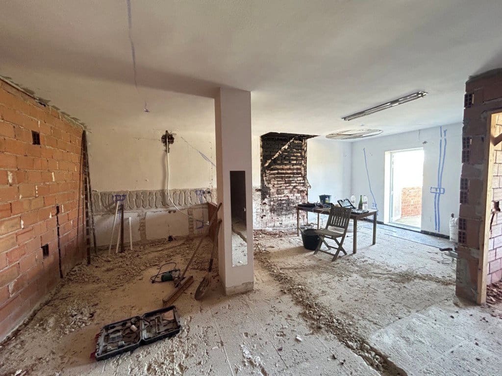 2 bedroom Villa for sale in Sayalonga with pool - € 235,000 (Ref: 7551555)