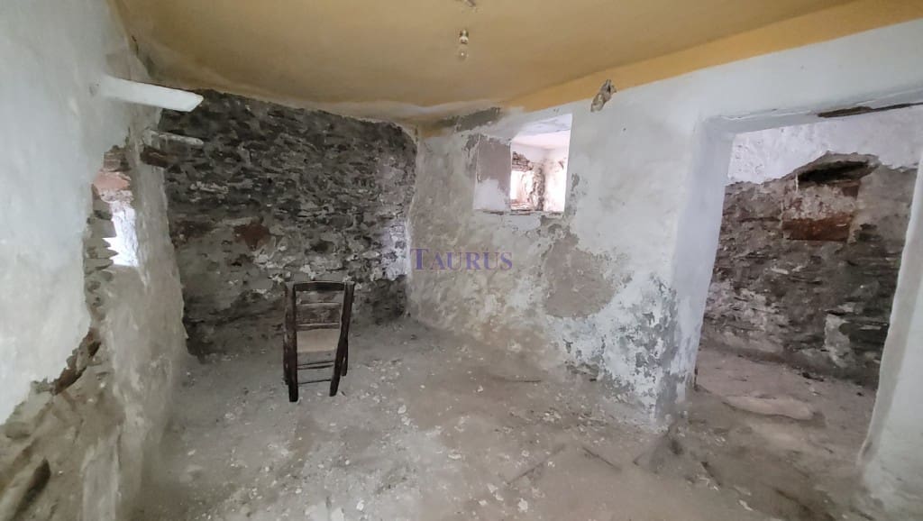 Dom na sprzedaż w Sayalonga - 67 000 € (Ref: 7695378)