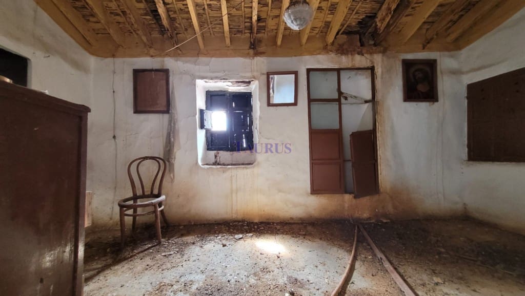 Dom na sprzedaż w Sayalonga - 67 000 € (Ref: 7695378)