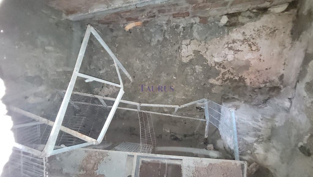 Dom na sprzedaż w Sayalonga - 67 000 € (Ref: 7695378)