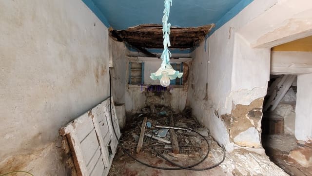 Casa in vendita in Sayalonga - 67.000 € (Rif: 7695378)