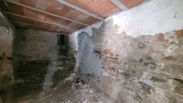 Hus till salu i Sayalonga med pool - 67 000 € (Ref: 7695378)