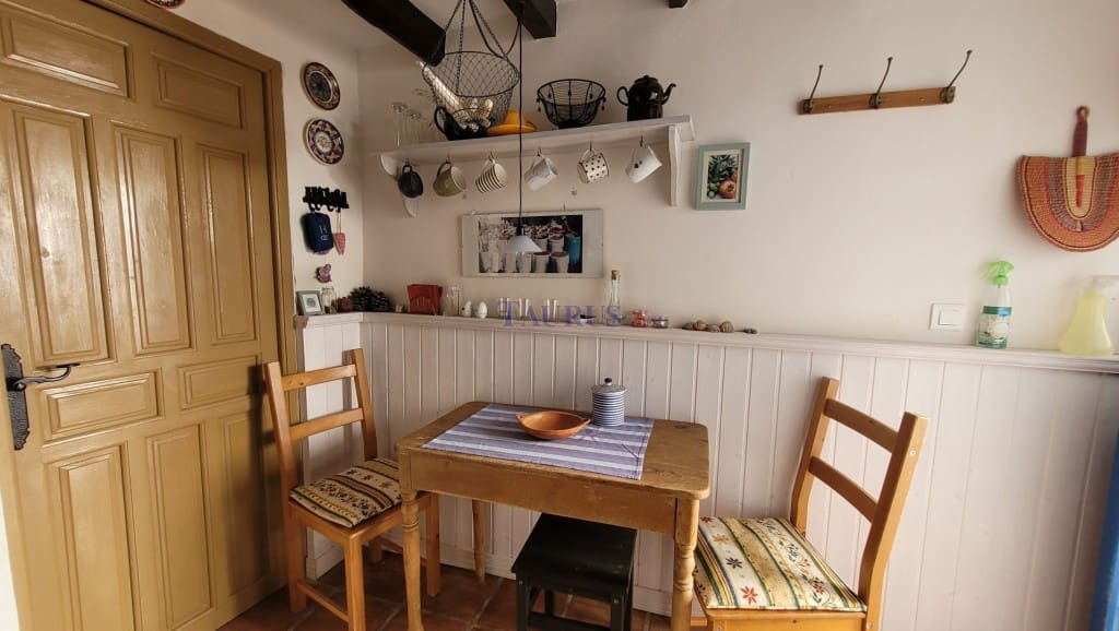 2 soveværelse Byhus til salg i Canillas de Albaida - € 129.000 (Ref: 7731491)