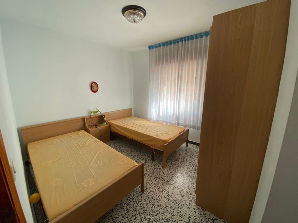 3 soverom Hus til salgs i Canillas de Albaida med garasje - € 130 000 (Ref: 7738985)