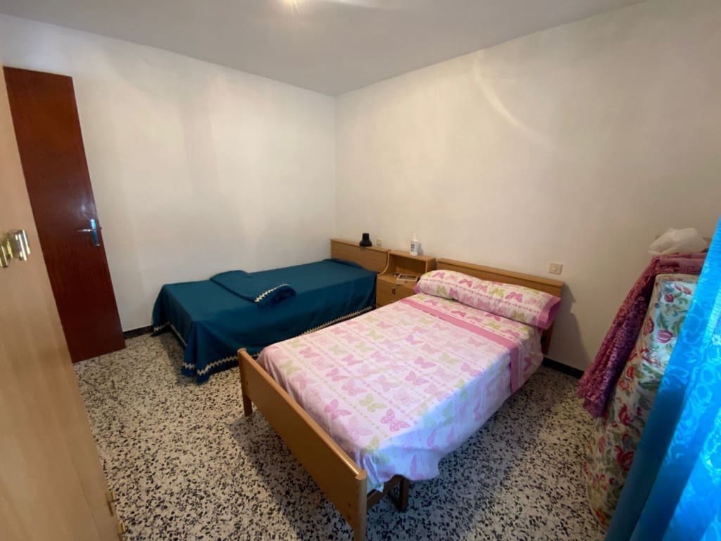 3 soverom Hus til salgs i Canillas de Albaida med garasje - € 130 000 (Ref: 7738985)