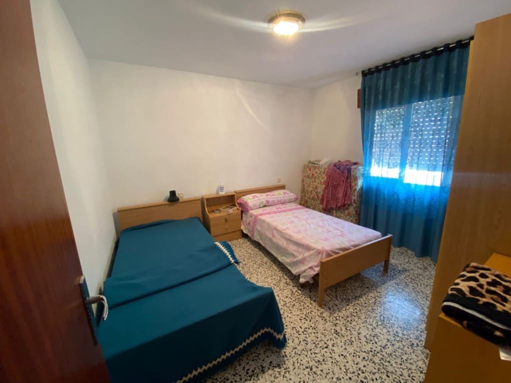 3 soverom Hus til salgs i Canillas de Albaida med garasje - € 130 000 (Ref: 7738985)