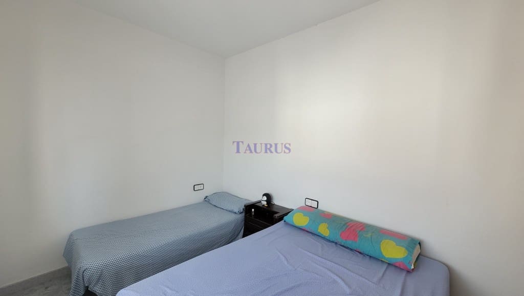 3 soveværelse Byhus til salg i Canillas de Albaida med garage - € 108.000 (Ref: 7743165)