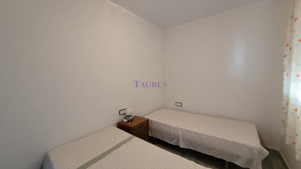 3 soveværelse Byhus til salg i Canillas de Albaida med garage - € 108.000 (Ref: 7743165)