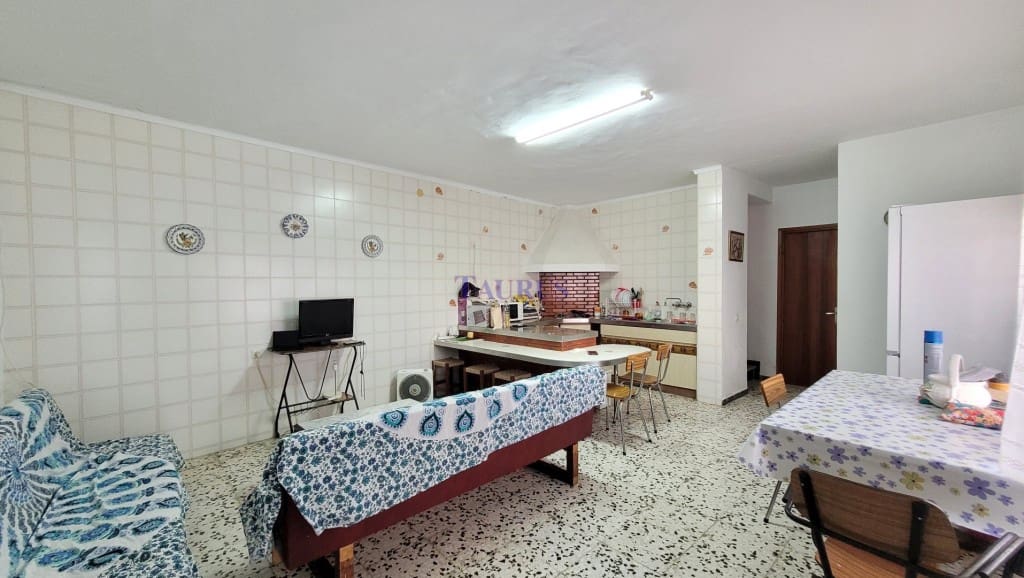 3 soveværelse Byhus til salg i Canillas de Albaida med garage - € 108.000 (Ref: 7743165)