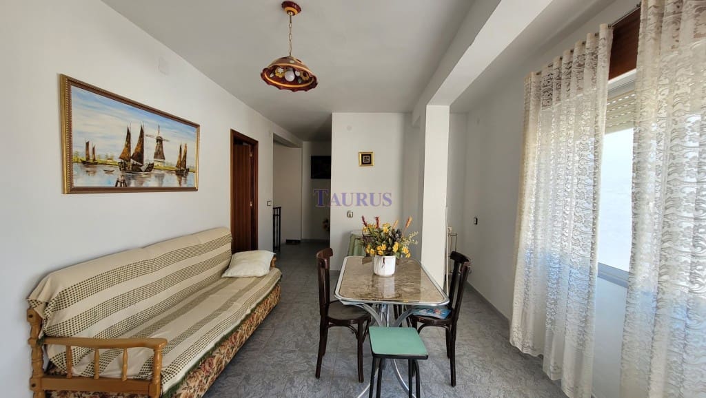 3 soveværelse Byhus til salg i Canillas de Albaida med garage - € 108.000 (Ref: 7743165)