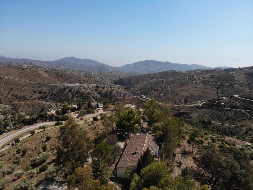 3 soveværelse Villa til salg i Sedella med swimmingpool - € 398.000 (Ref: 7770216)