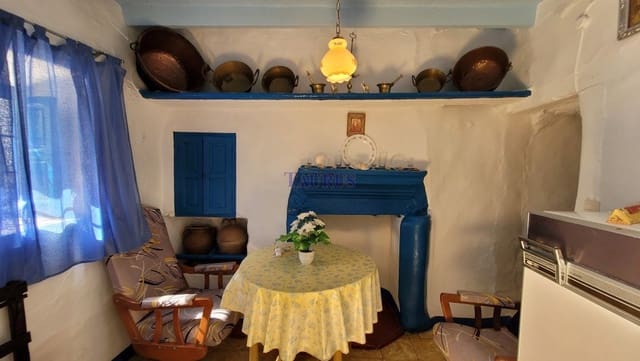 4 sovrum Hus till salu i Sayalonga med pool - 83 000 € (Ref: 7797547)