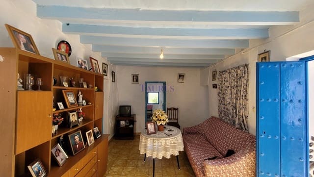 4 sovrum Hus till salu i Sayalonga med pool - 83 000 € (Ref: 7797547)