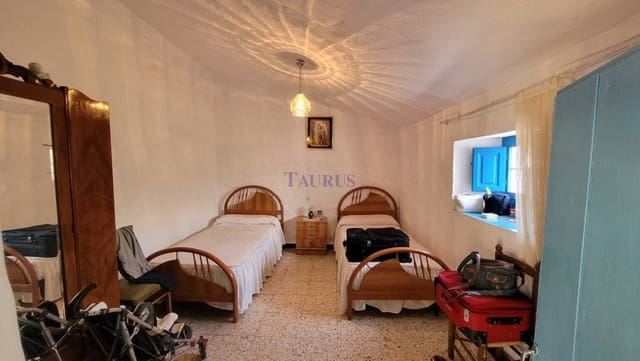 4 sovrum Hus till salu i Sayalonga med pool - 83 000 € (Ref: 7797547)