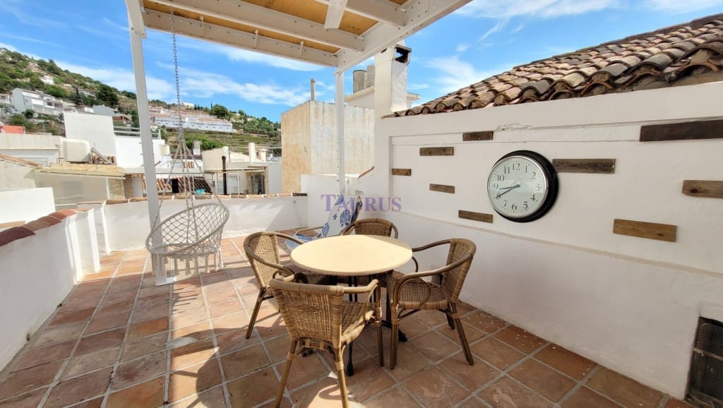 5 soveværelse Byhus til salg i Competa - € 180.000 (Ref: 7807586)