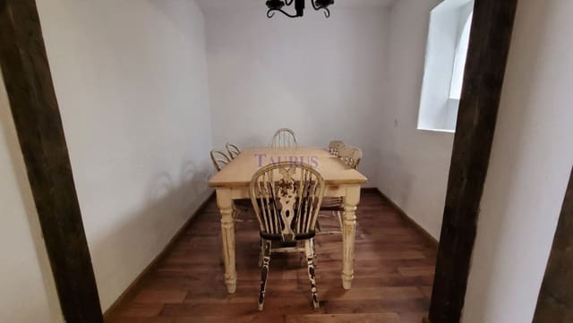 5 soveværelse Byhus til salg i Cómpeta - € 180.000 (Ref: 7807586)