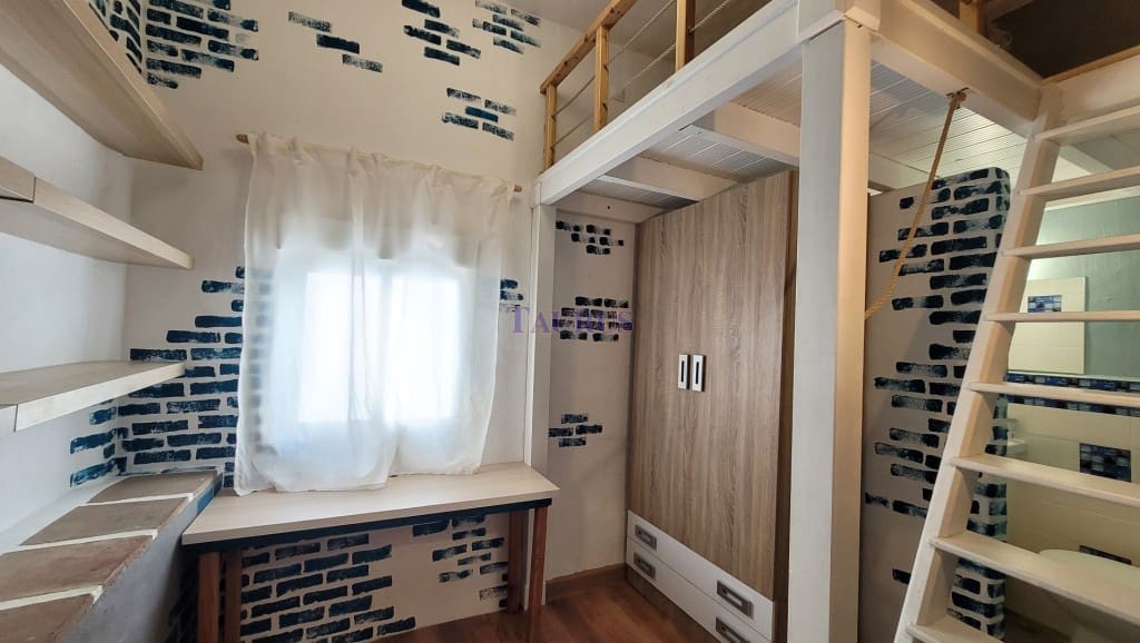 5 soveværelse Byhus til salg i Competa - € 180.000 (Ref: 7807586)