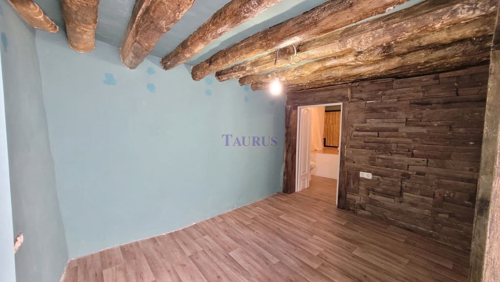 5 soveværelse Byhus til salg i Competa - € 180.000 (Ref: 7807586)