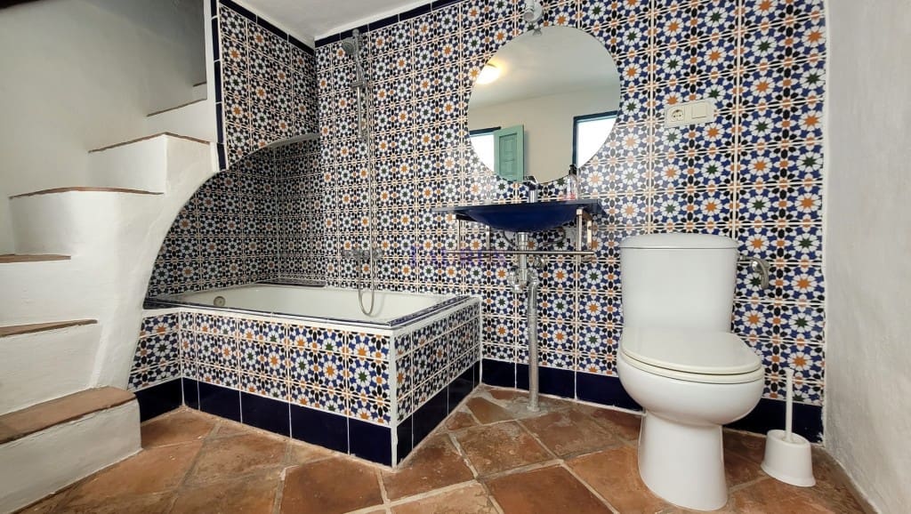 5 soveværelse Byhus til salg i Competa - € 180.000 (Ref: 7807586)