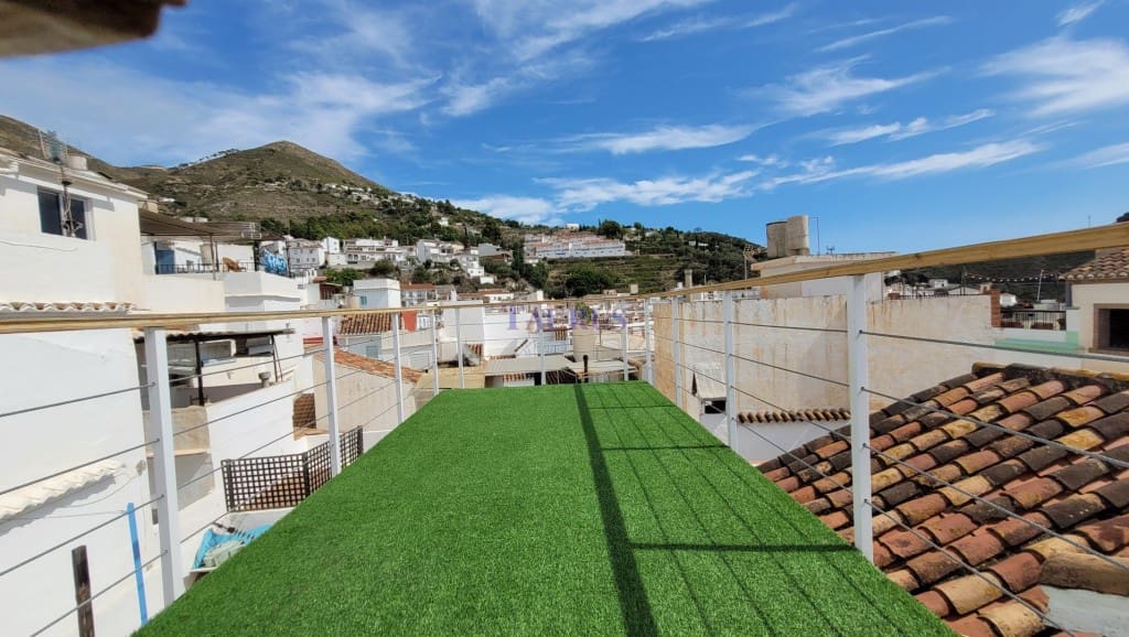 5 soveværelse Byhus til salg i Competa - € 180.000 (Ref: 7807586)