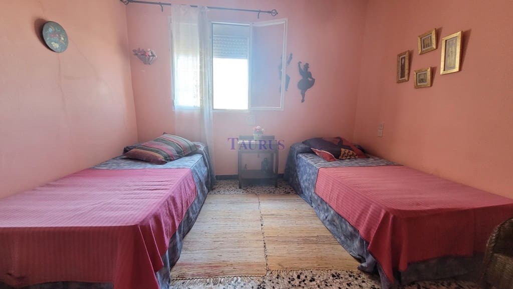 3 soveværelse Byhus til salg i Canillas de Albaida - € 130.000 (Ref: 7826768)