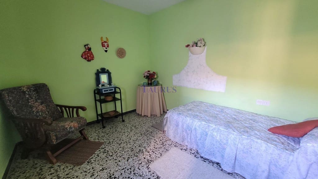 3 soveværelse Byhus til salg i Canillas de Albaida - € 130.000 (Ref: 7826768)