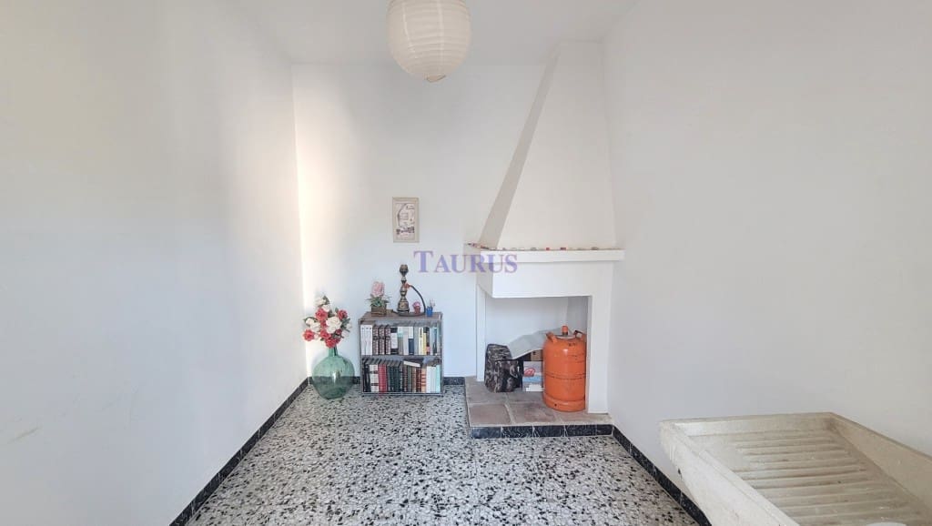 3 soveværelse Byhus til salg i Canillas de Albaida - € 130.000 (Ref: 7826768)