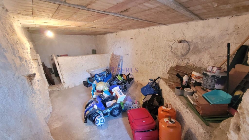 3 soveværelse Byhus til salg i Canillas de Albaida - € 130.000 (Ref: 7826768)