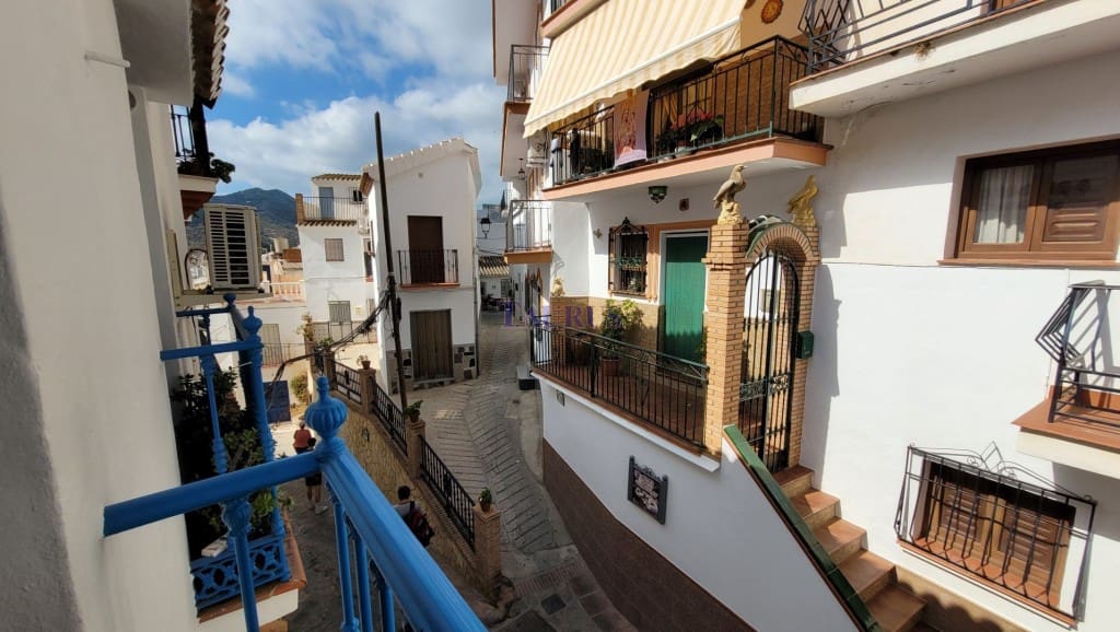 3 soverom Hus til salgs i Sayalonga - € 180 000 (Ref: 7847698)