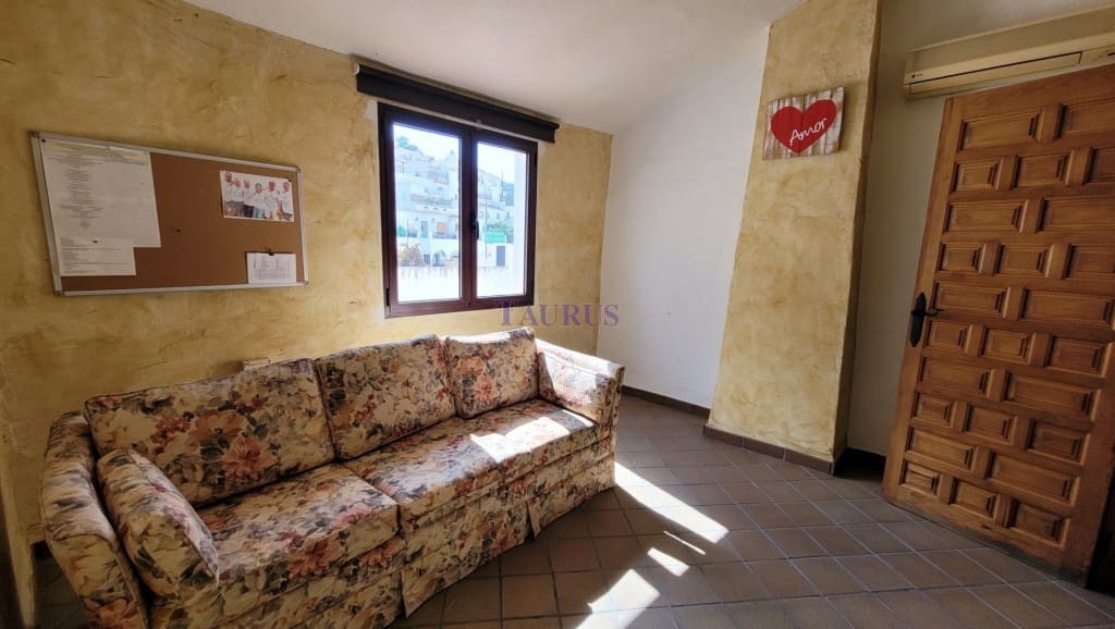 3 soverom Hus til salgs i Sayalonga - € 180 000 (Ref: 7847698)