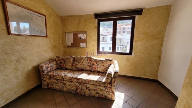 3 sovrum Hus till salu i Sayalonga med pool - 180 000 € (Ref: 7847698)