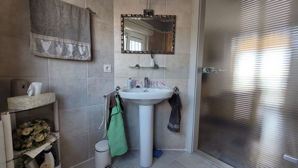 4 sypialnia Willa na sprzedaż w Sayalonga z basenem garażem - 1 350 000 € (Ref: 7847699)