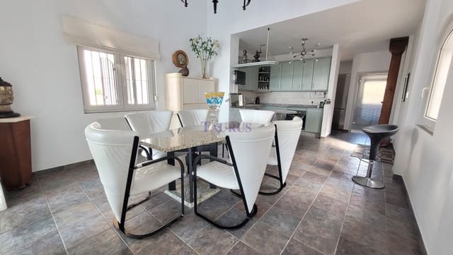 4 sovrum Villa till salu i Sayalonga med pool garage - 1 350 000 € (Ref: 7847699)