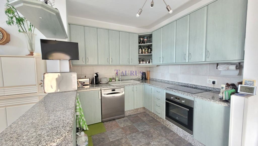 4 sypialnia Willa na sprzedaż w Sayalonga z basenem garażem - 1 350 000 € (Ref: 7847699)