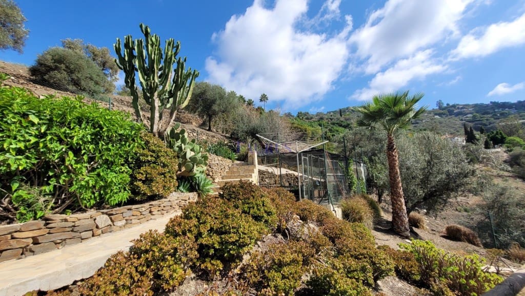 4 sypialnia Willa na sprzedaż w Sayalonga z basenem garażem - 1 350 000 € (Ref: 7847699)