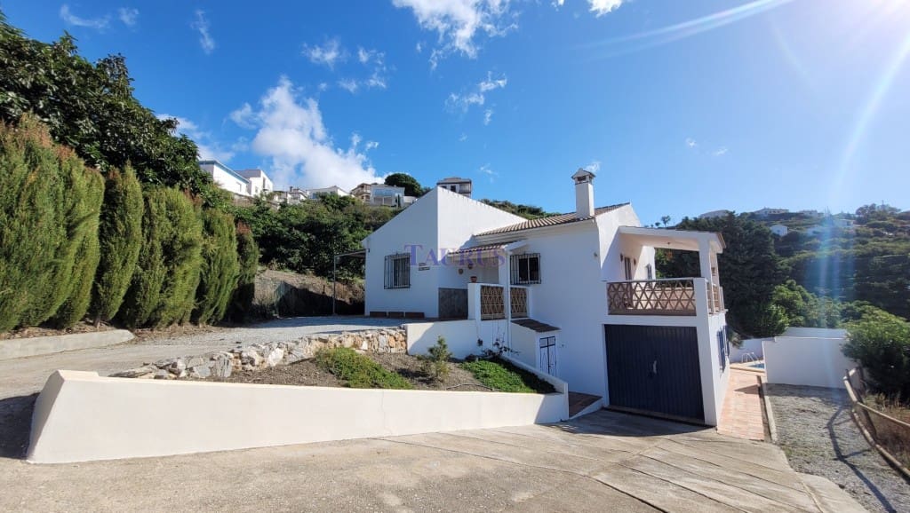 3 soveværelse Villa til salg i Canillas de Albaida med swimmingpool garage - € 295.000 (Ref: 7886188)