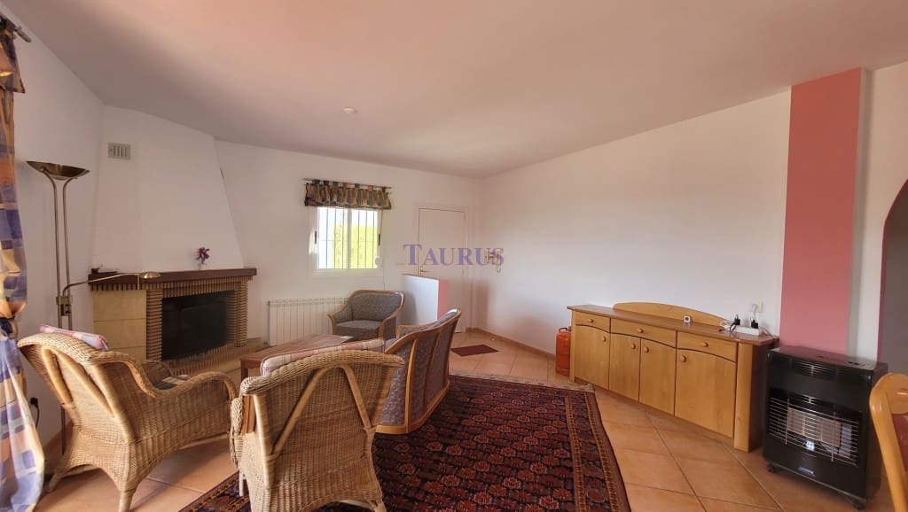 3 soveværelse Villa til salg i Canillas de Albaida med swimmingpool garage - € 295.000 (Ref: 7886188)