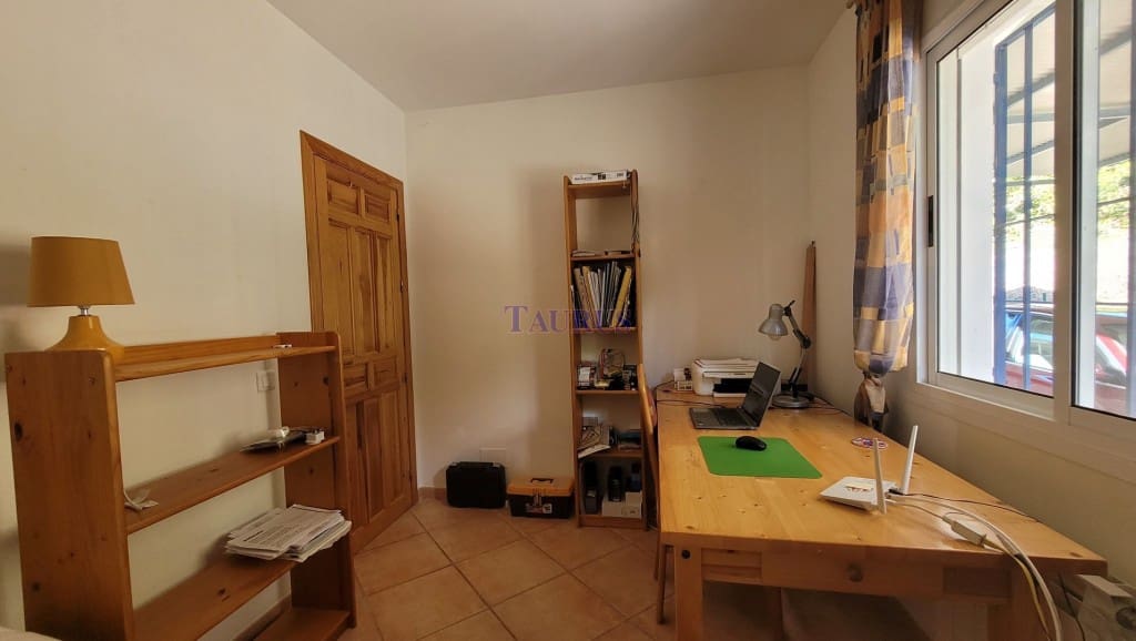 3 soveværelse Villa til salg i Canillas de Albaida med swimmingpool garage - € 295.000 (Ref: 7886188)