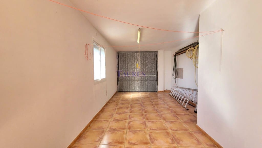 3 soveværelse Villa til salg i Canillas de Albaida med swimmingpool garage - € 295.000 (Ref: 7886188)