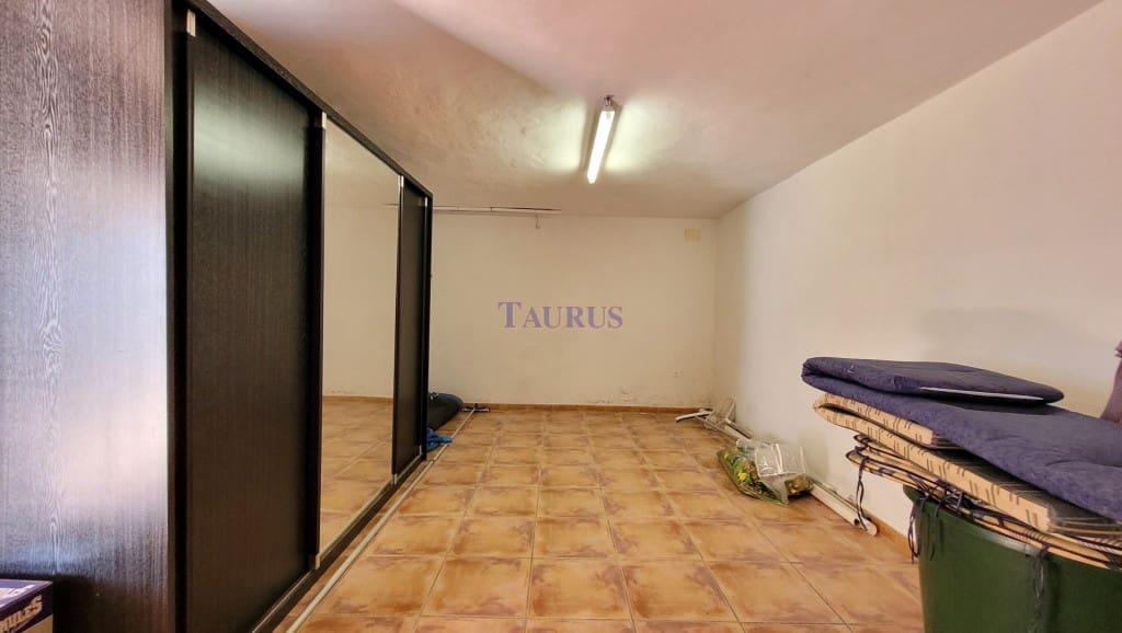 3 soveværelse Villa til salg i Canillas de Albaida med swimmingpool garage - € 295.000 (Ref: 7886188)