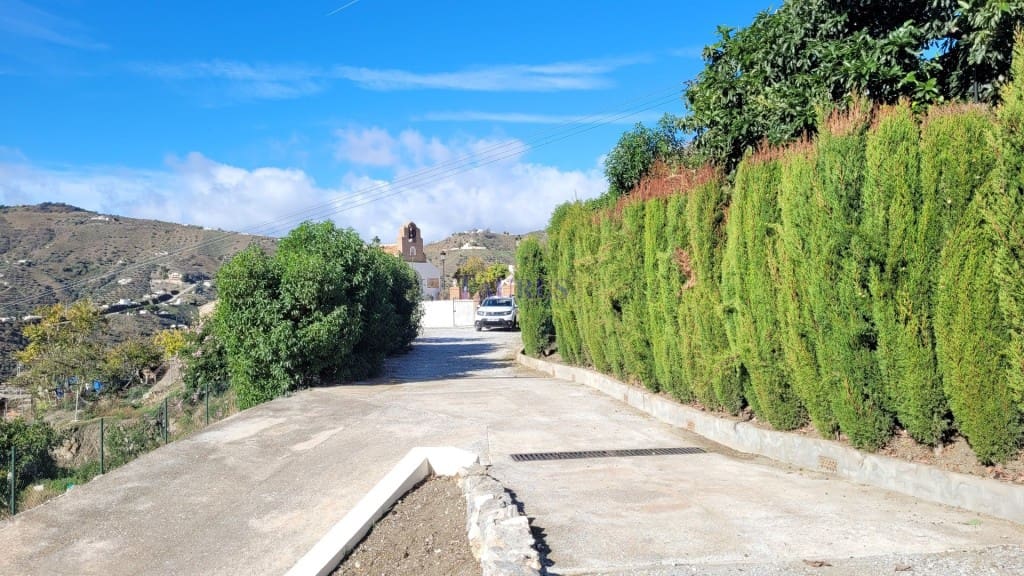 3 soveværelse Villa til salg i Canillas de Albaida med swimmingpool garage - € 295.000 (Ref: 7886188)