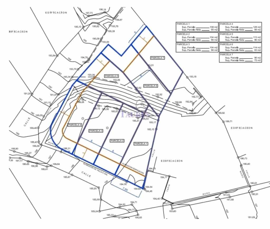Grunde uden byggetilladelser til salg i Benamocarra - € 50.000 (Ref: 7900711)