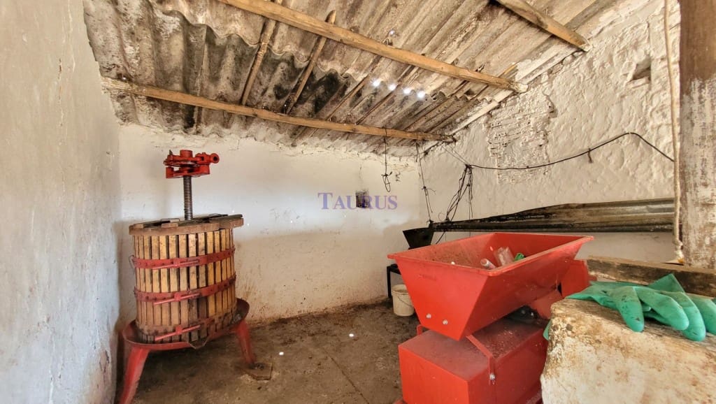 Finca/Landehus til salg i Canillas de Albaida - € 189.000 (Ref: 7937087)