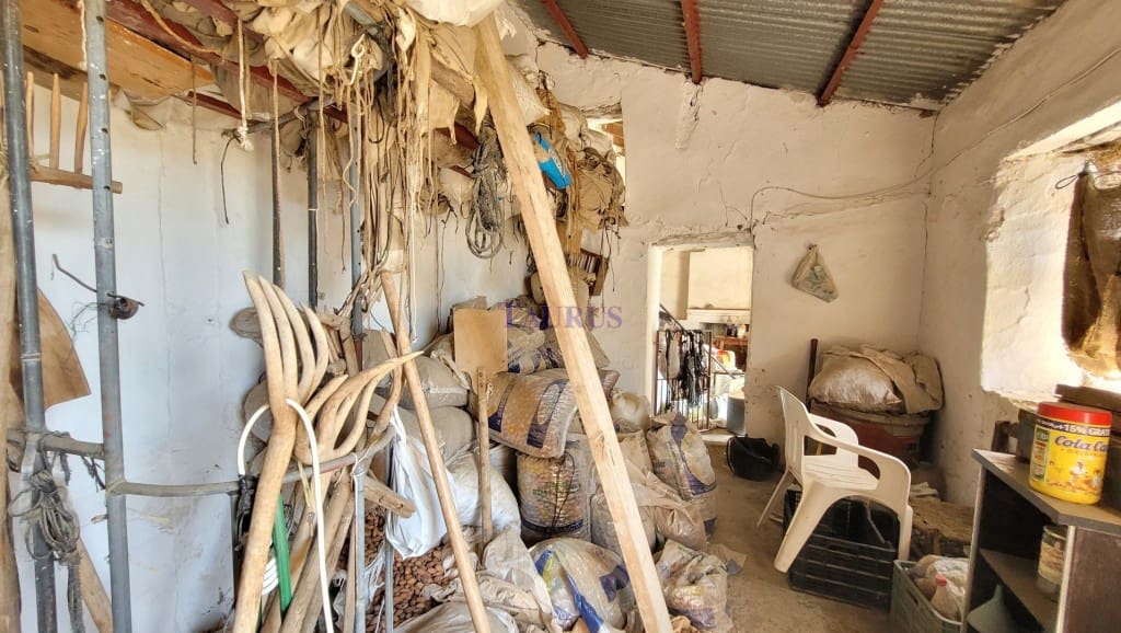 Finca/Landehus til salg i Canillas de Albaida - € 189.000 (Ref: 7937087)